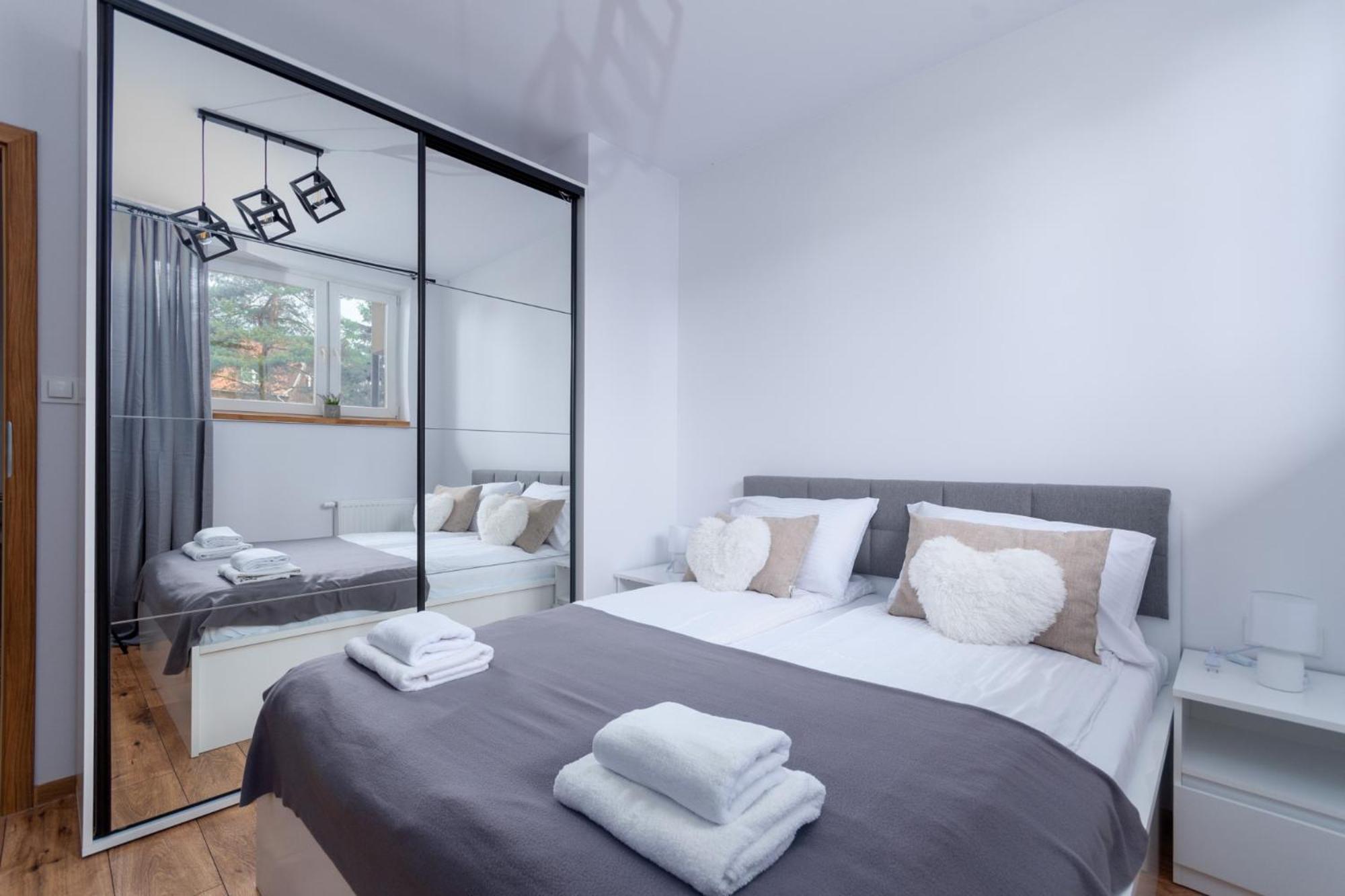Termy Cieplice Apartment Jelenia Gora Bagian luar foto