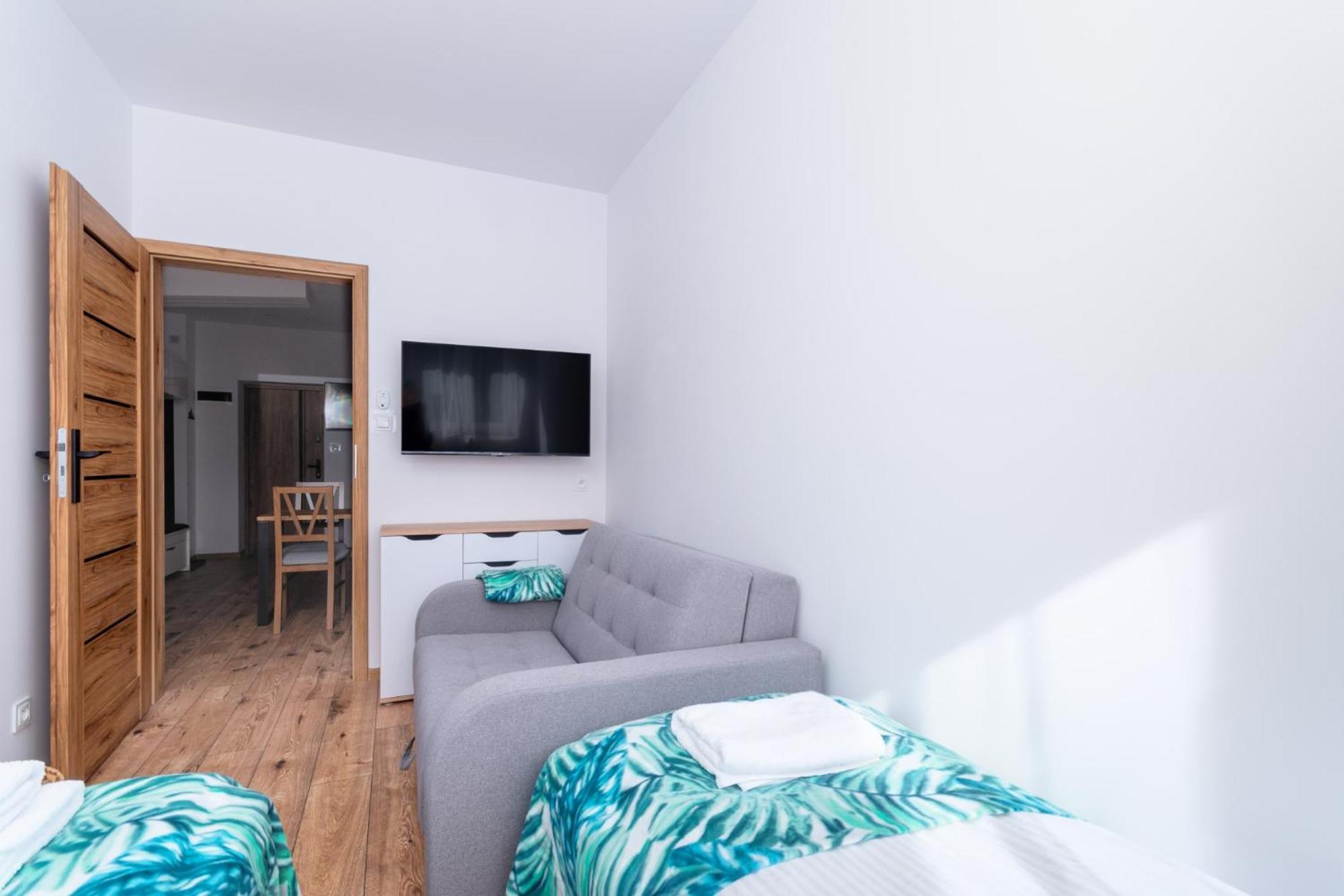 Termy Cieplice Apartment Jelenia Gora Bagian luar foto